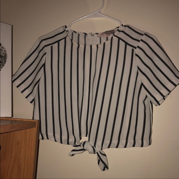 Top - Picture 3 of 3